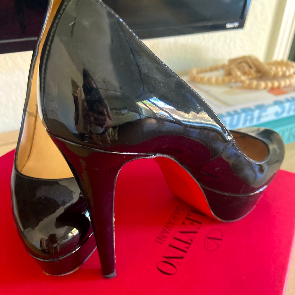 Louboutin Black Patent Bianca Pumps Size 38